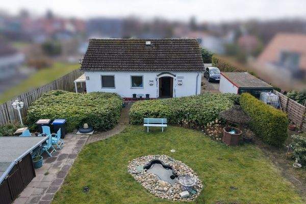 Drohnenaufnahme von hinten