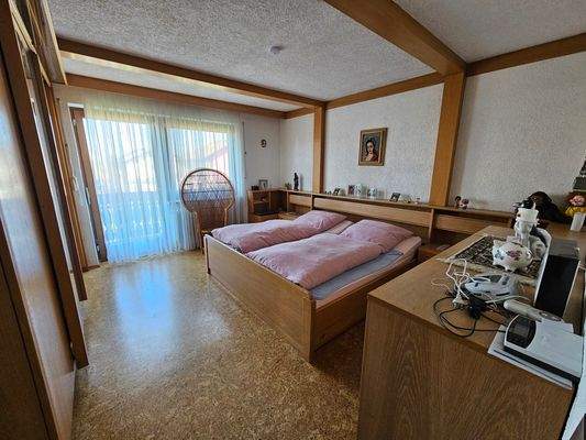 Schlafzimmer 1