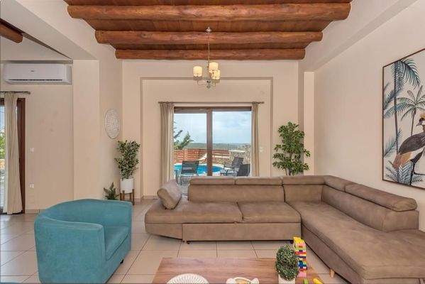 Kreta, Neo Chorio: Villa mit atemberaubendem Meer- und Talblick zu verkaufen