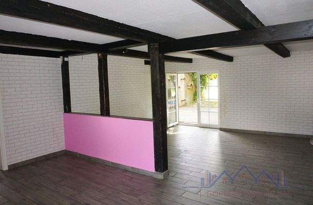 Wohnzimmer und zum Garten