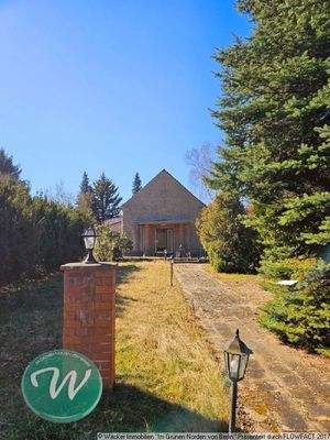 Außenansicht der Liegenschaft