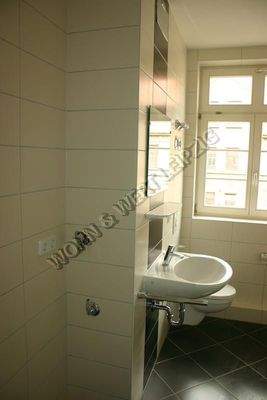 Bad (Referenz Nachbarwohnung)