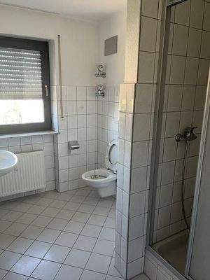 Tageslichtbad mit Dusche