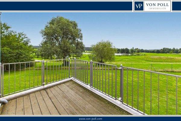 Terrasse mit Blick auf den Golfplatz