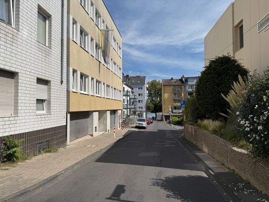 Blick und Weg zum Rhein