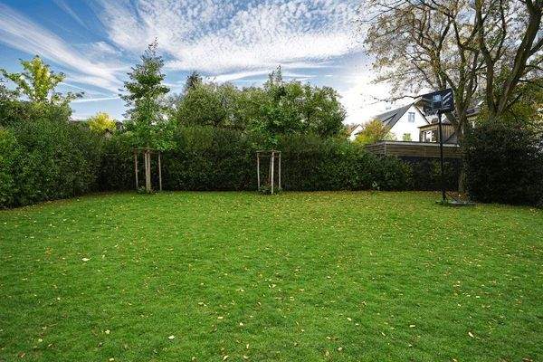 eingefriedeter Garten