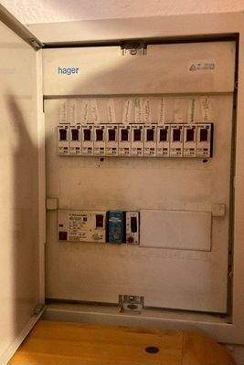 EG:  Elektroverteilung in der 2-Zi-Mietwohnung
