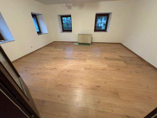 Wohnzimmer - Kleines 2 Zimmer Appartement mit PKW-Stellplatz Miete Grödig Salzburg