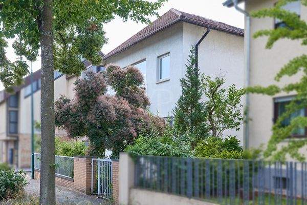 Straßenansicht Ostseite 