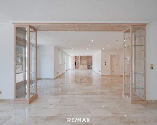 großzügiger Wohnbereich