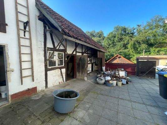 004020156800_302_328_0309202408291553