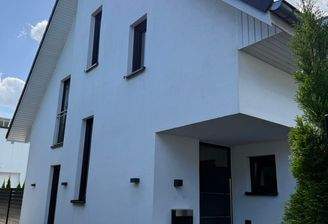 Außenansicht Haustür.jpeg