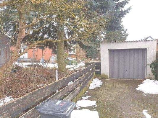 Einfahrt zur Garage.jpg