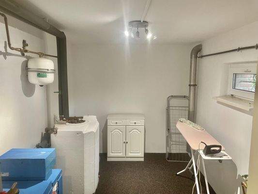 Heizung/ HWR im Keller