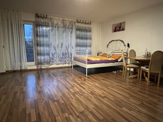 Wohn-/Schlafzimmer