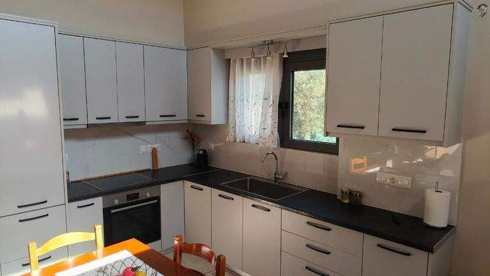 Kreta, Drapanias: Neubauhaus inmitten von Olivenhainen in Strandnähe zu verkaufen