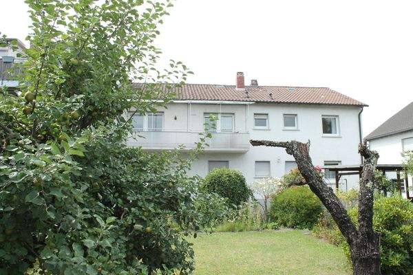 Rückansicht Haupthaus mti Anbau