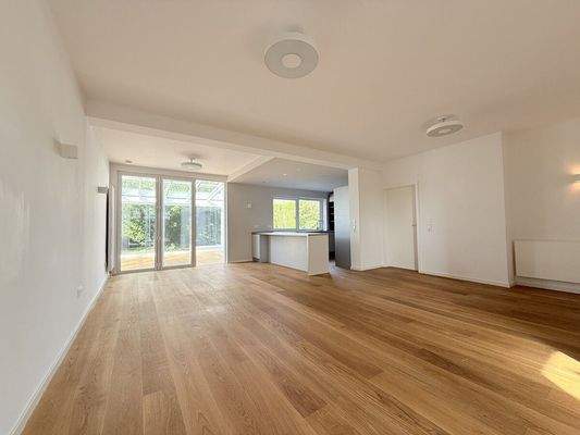 Offener Wohn- und Essbereich