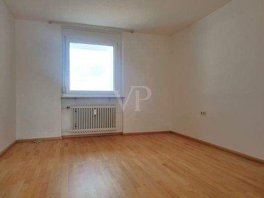 Schlafbereich mit Blick auf Balkon