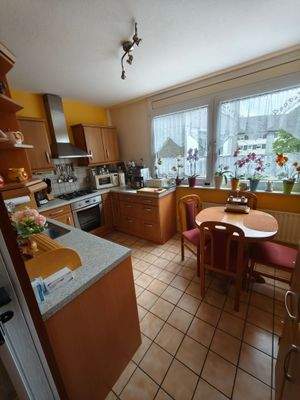 Küche (Einbauküche kann ggf. übernommen werden)