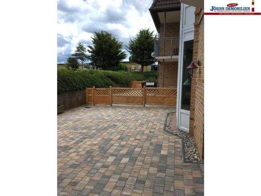 dazugehörige Terrasse 