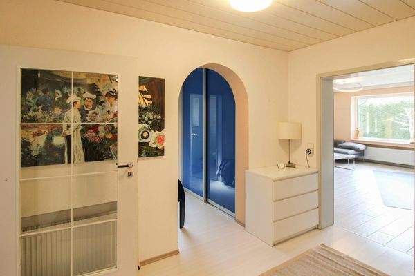 Diele mit Blick zum kleinen Flur