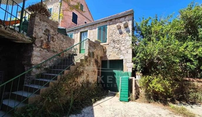 Traditionelles Steinhaus im Herz der Insel Hvar