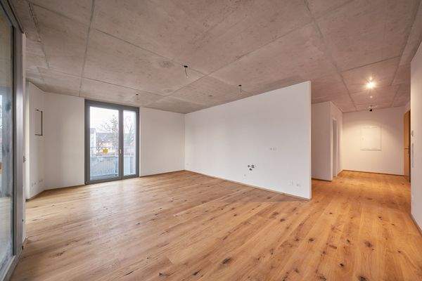 Wohnküche mit Blick zur Küchenzeile _ zum Flur - HERDERGÄRTEN 1.2.7