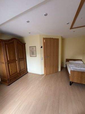 07F97231-375E-4890-993A-4A17B53B3E07_1_105_c