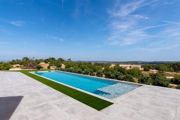 Blick über den Pool