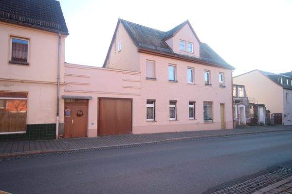 Fassadenansicht Straße Links