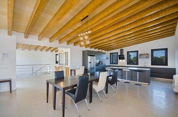 Küche und Essbereich