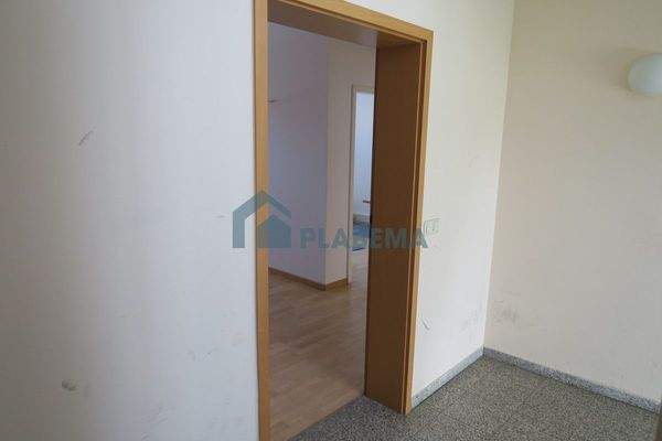 198.10-Eingangstür Ansicht 2