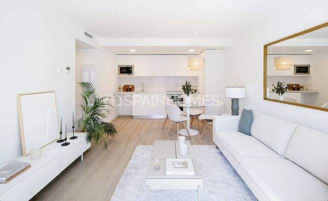 Sustainable Flats in a Complex with Pool in Barcelona Terrassa