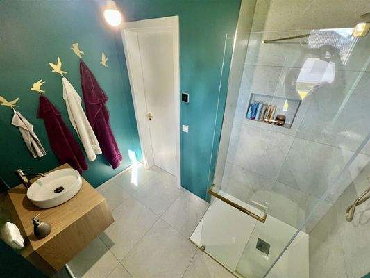 Tageslicht-Duschbad im EG