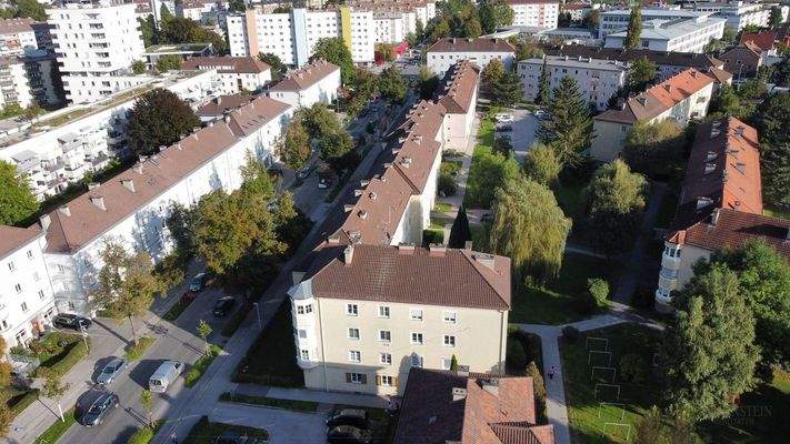 DA7DD3B8-27F2-4048-8016-7B63E51789C9_1_105_c