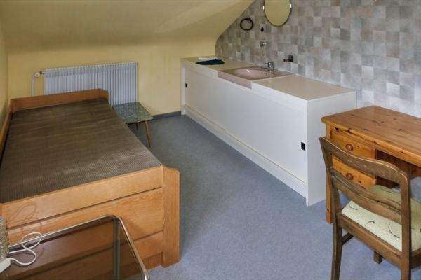 Kinderzimmer/Küche DG