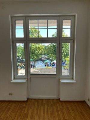 Deichstraße 6 Esszimmer mit Blick auf den Balkon I