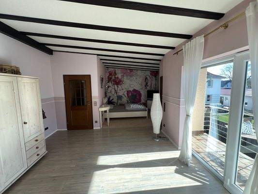 Zimmer 2 mit Balkon DG Haus 2