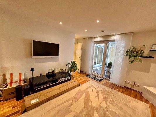 WE1 Kinderzimmer mit Zugang Wintergarten