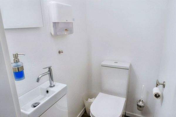 Gewerbefläche - Kundentoilette