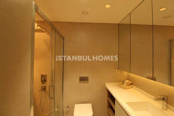 1, 2, and 3-Bed Flats with Shared Pool in Istanbul Bağcılar