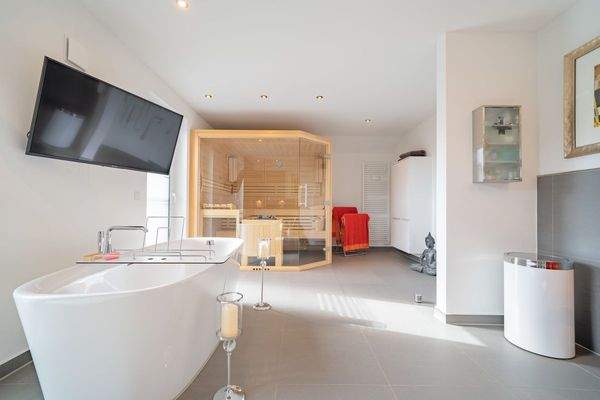 Badezimmer OG Bild 2