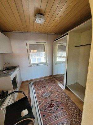 Ankleidezimmer (Bad möglich)