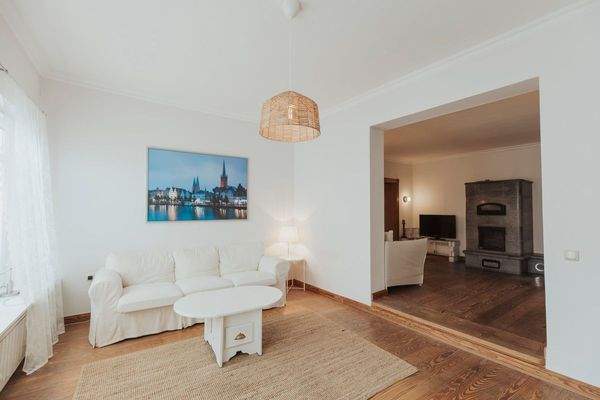 Wohnbereich mit Blick in den Garten 