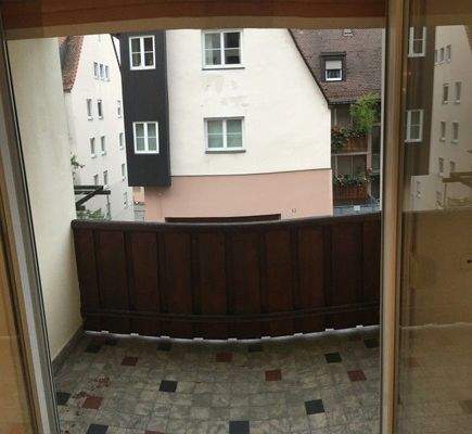 Balkon Straßenseite