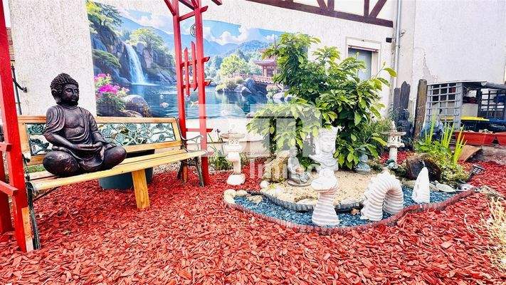 Hofbereich vorne / Japanischer Garten