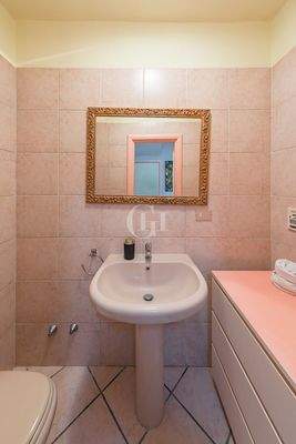 Badezimmer im Erdgeschoss