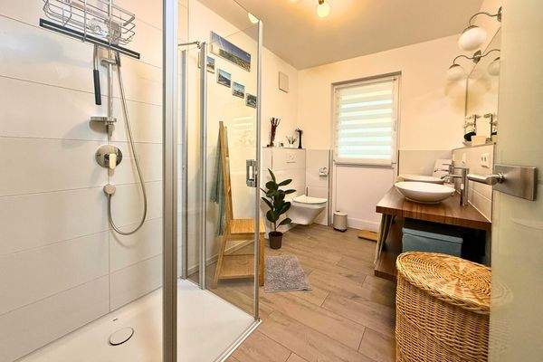 Sehr großer Duschbereich