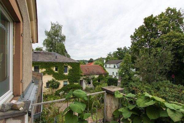 Blick in Richtung Nebengebäude